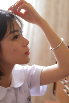 公交车双指探洞
